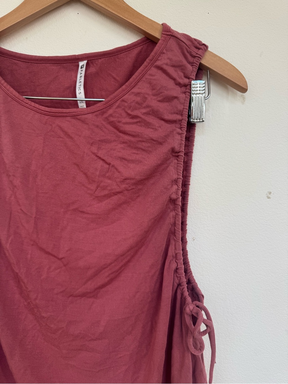 Fabletics Mauve Rose Ruched-Side Tank - Picture 3 of 6